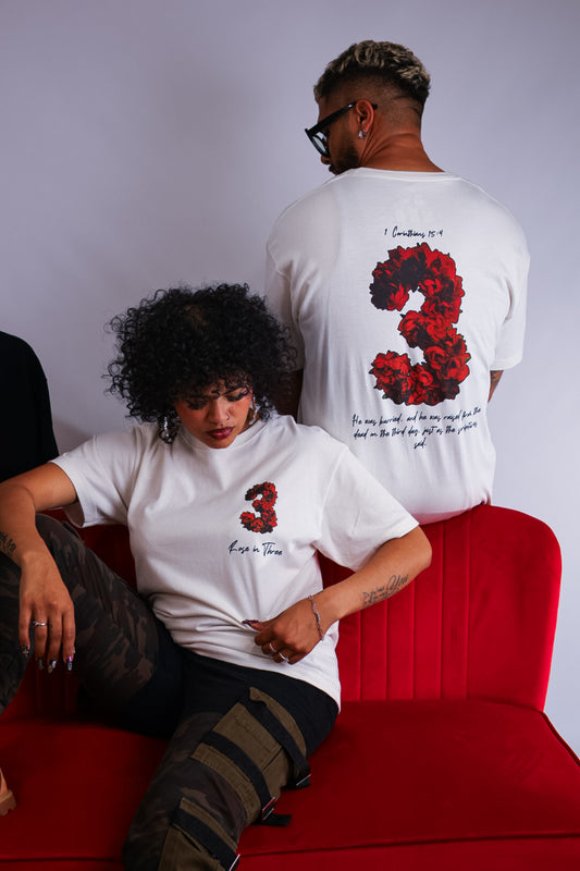 ROSE IN 3 - RED ROSE (VINTAGE WHITE TEE)